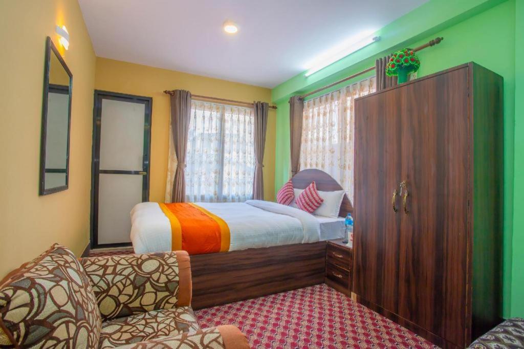 Oyo 492 Hotel Yeti Home 카트만두 외부 사진