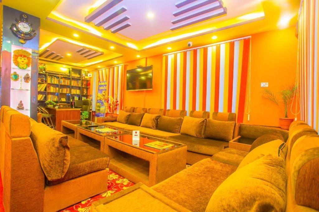 Oyo 492 Hotel Yeti Home 카트만두 외부 사진